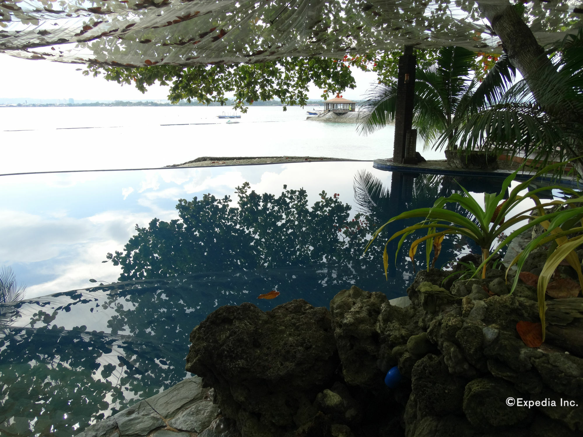 Chema'S By The Sea Hotel Samal Exterior photo